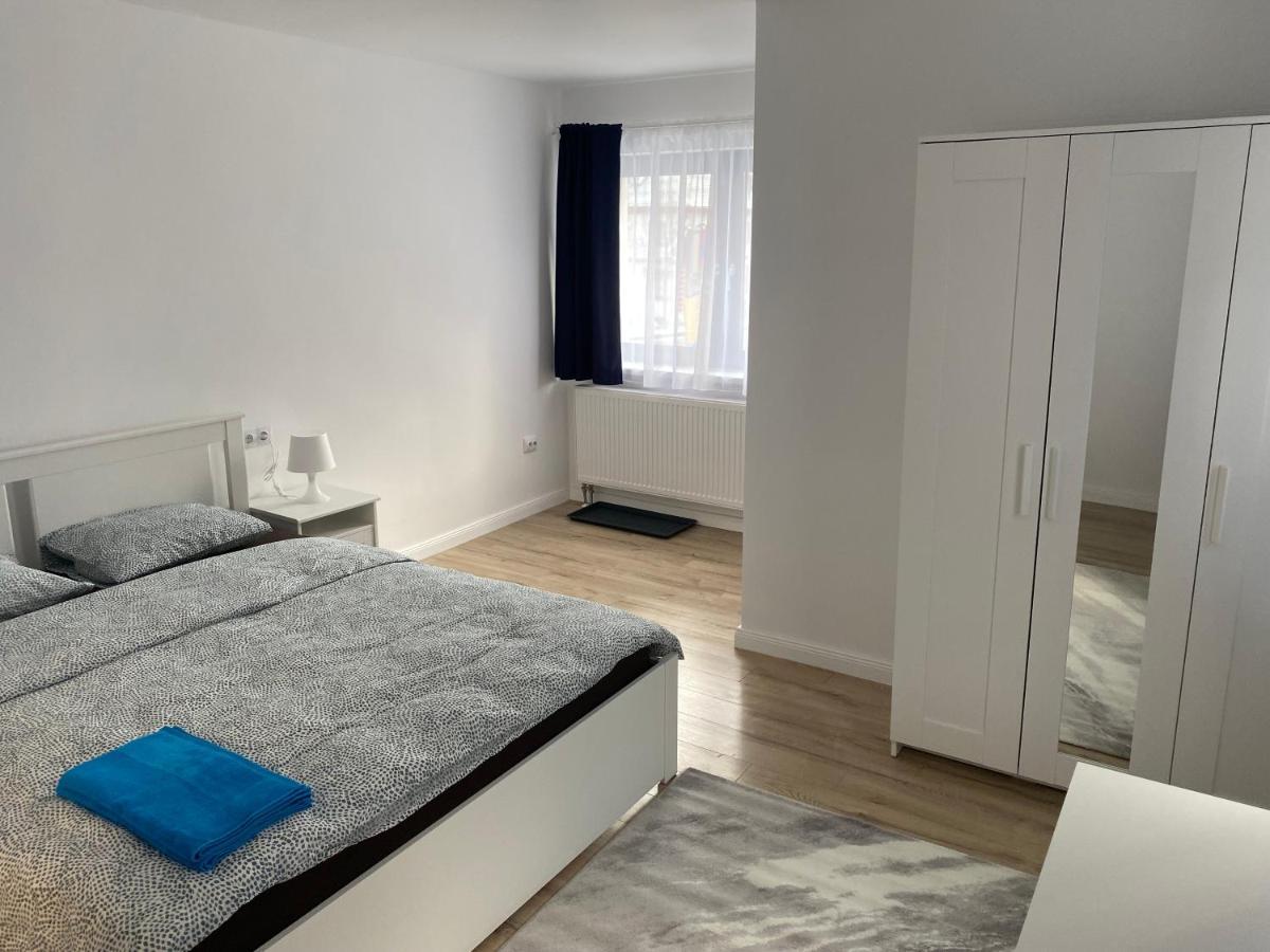 Center House Apartment