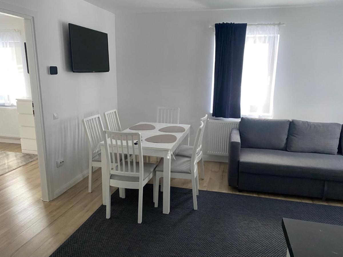 Center House Apartment *